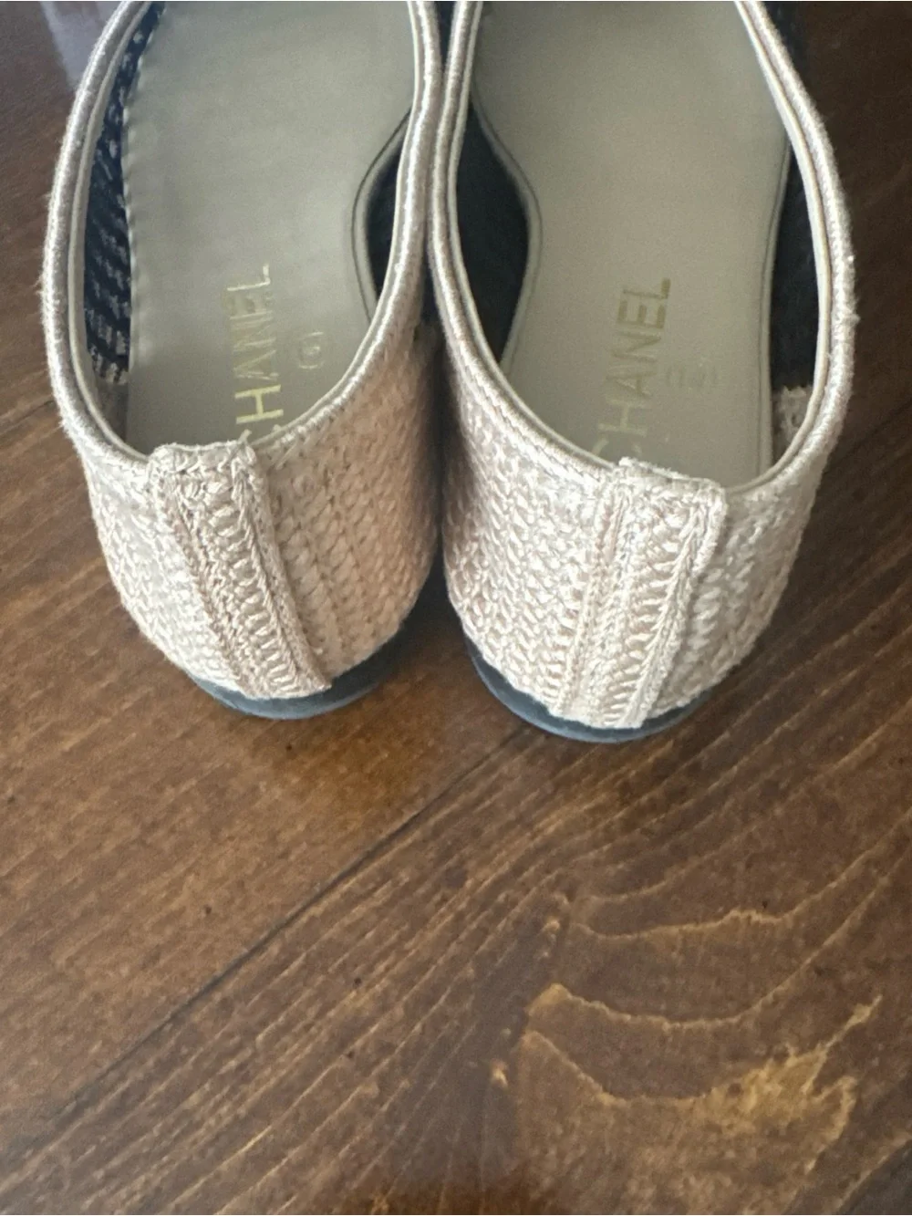 CHANEL elegant ballet